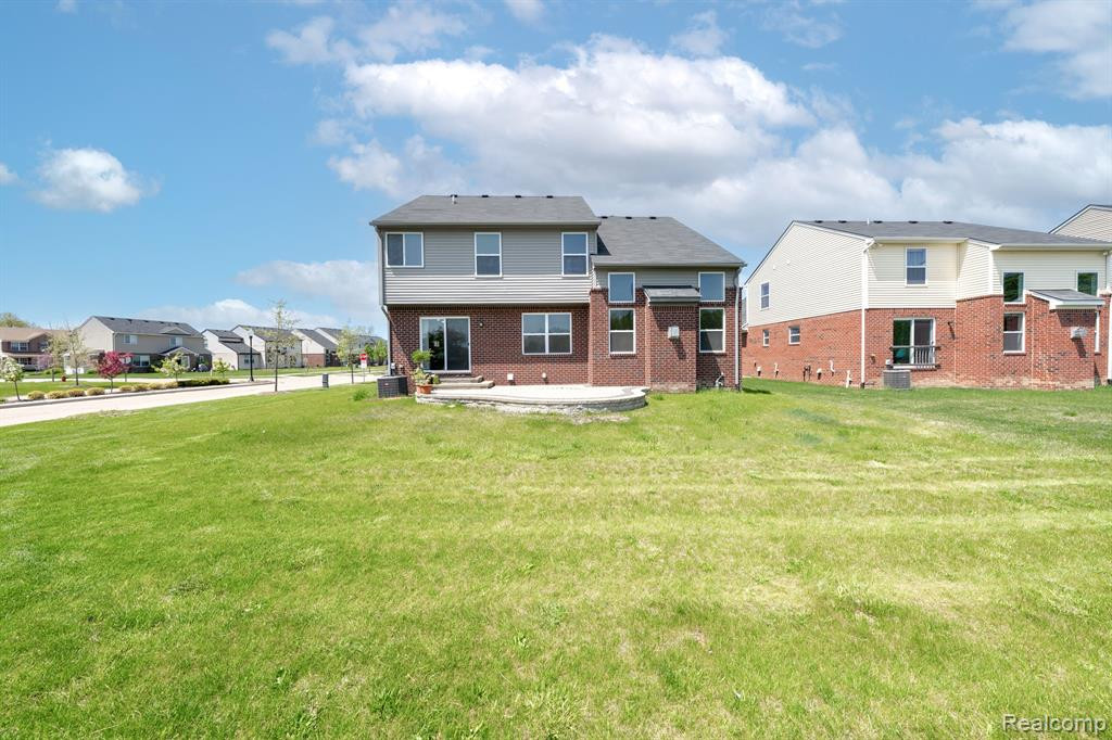 2543 KNOLLWOOD Drive, Canton, MI 48188 — Photo 25