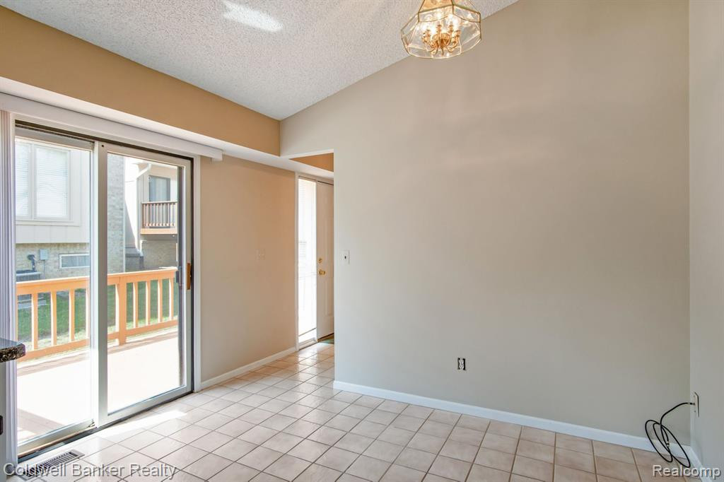 21935 RIVER RIDGE Trail, 85, Farmington Hills, MI 48335 — Photo 10