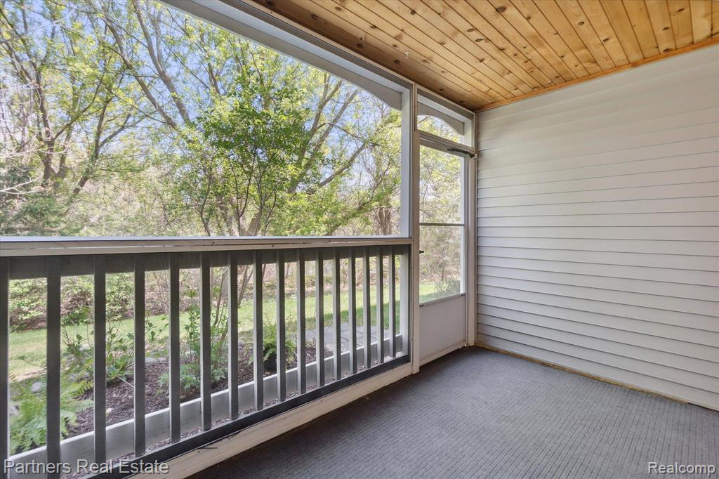 620 Curzon Court, 103, Howell, MI 48843 — Photo 5