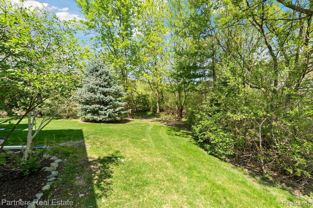 620 Curzon Court, 103, Howell, MI 48843 — Photo 6