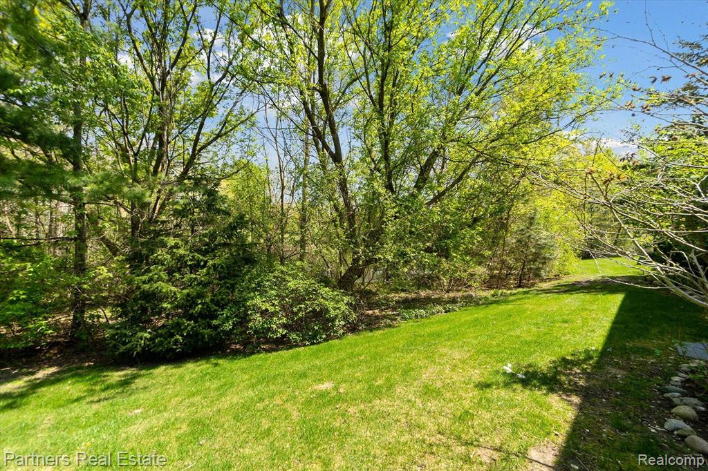 620 Curzon Court, 103, Howell, MI 48843 — Photo 7