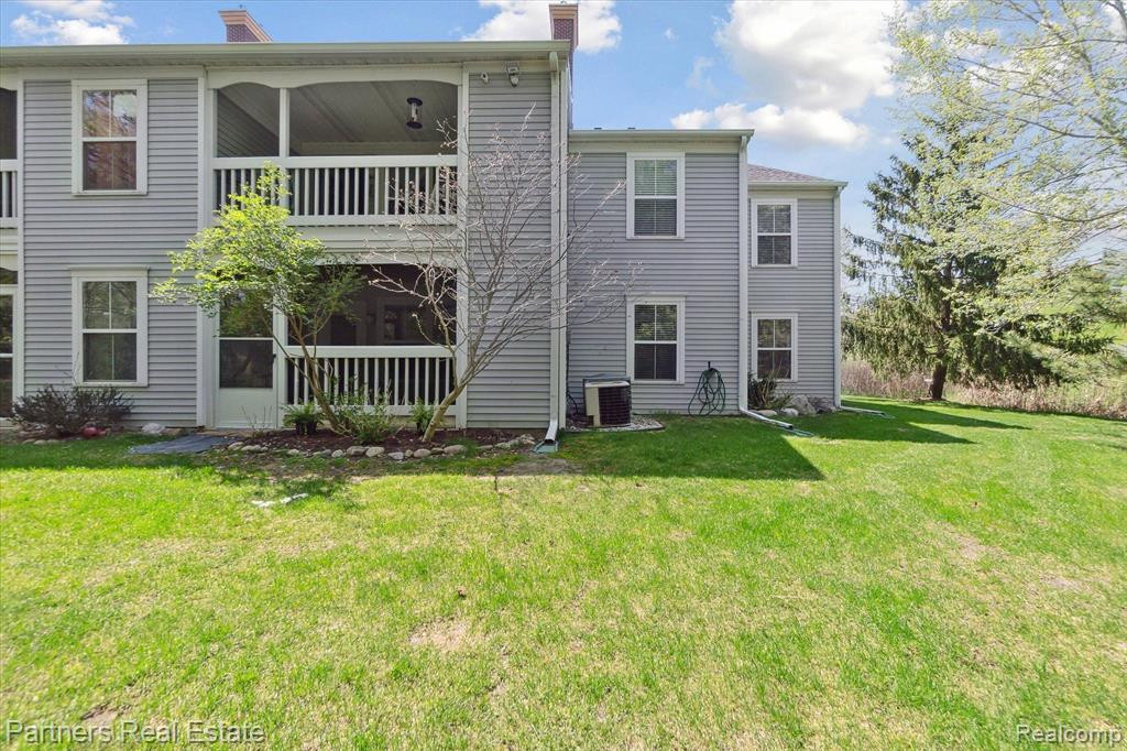 620 Curzon Court, 103, Howell, MI 48843 — Photo 8
