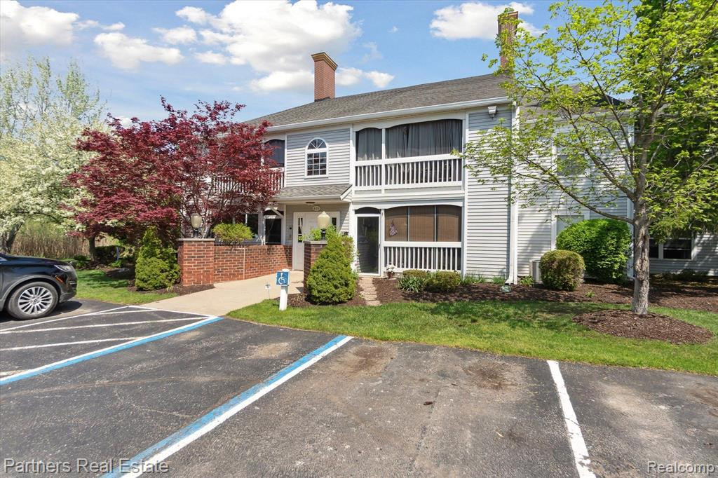 620 Curzon Court, 103, Howell, MI 48843 — Photo 10