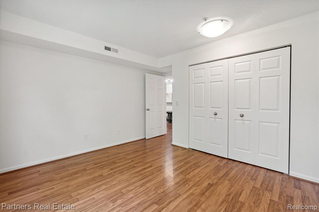 620 Curzon Court, 103, Howell, MI 48843 — Photo 23