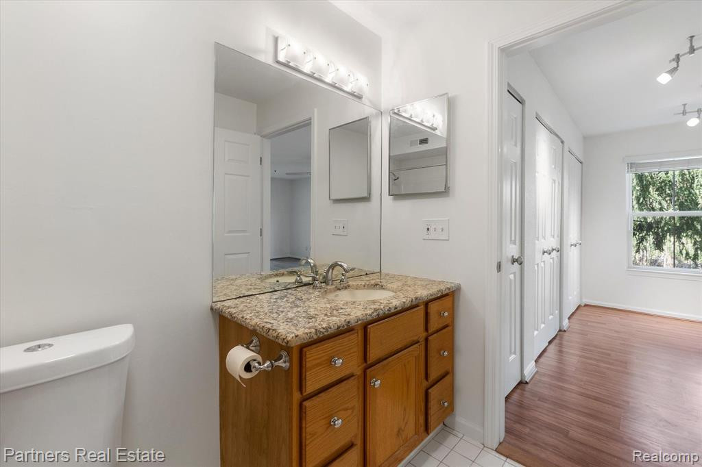 620 Curzon Court, 103, Howell, MI 48843 — Photo 25