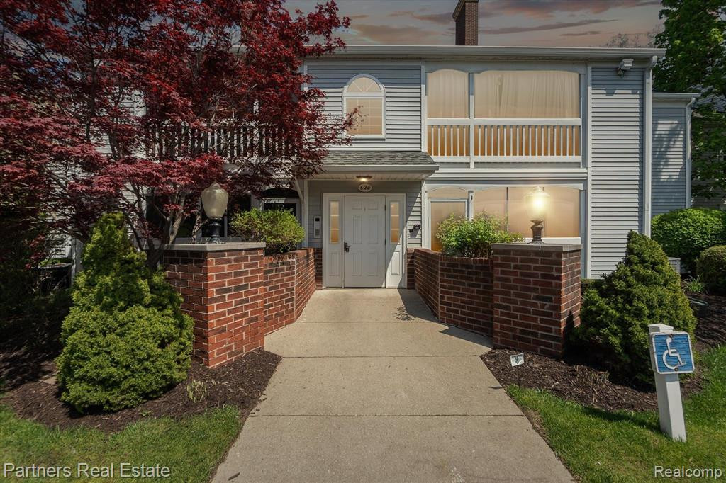 620 Curzon Court, 103, Howell, MI 48843 — Photo 35
