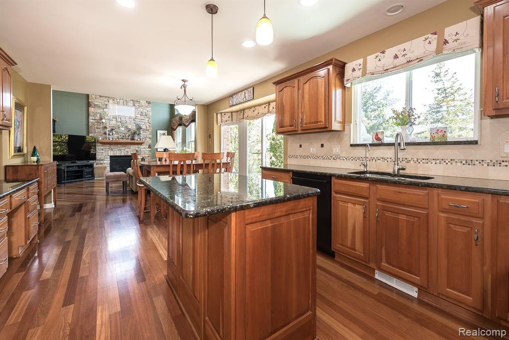 29896 MAGNOLIA Drive, New Hudson, MI 48165 — Photo 14