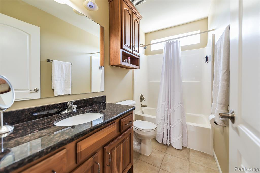 29896 MAGNOLIA Drive, New Hudson, MI 48165 — Photo 23
