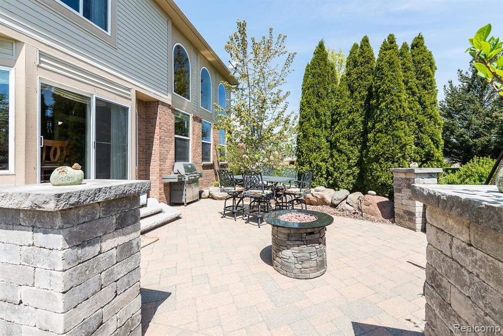 29896 MAGNOLIA Drive, New Hudson, MI 48165 — Photo 32