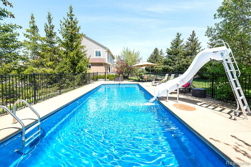 29896 MAGNOLIA Drive, New Hudson, MI 48165 — Photo 33