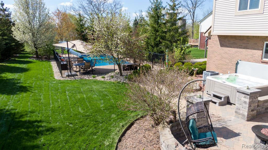 29896 MAGNOLIA Drive, New Hudson, MI 48165 — Photo 34