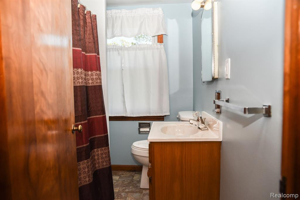 7404 Paul Street, Pigeon Vlg, MI — Photo 21