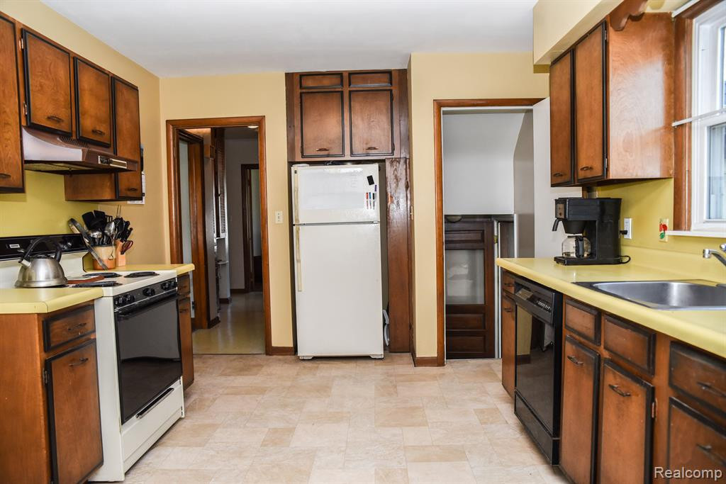 7404 Paul Street, Pigeon Vlg, MI — Photo 31