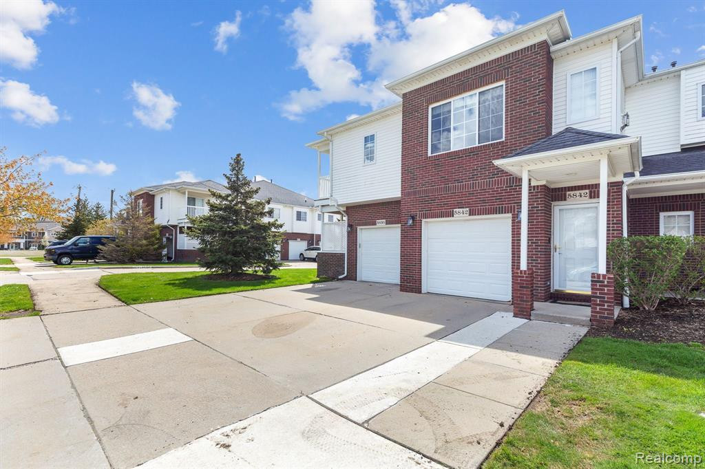 5842 ACORN Lane, Sterling Heights, MI 48314 — front exterior