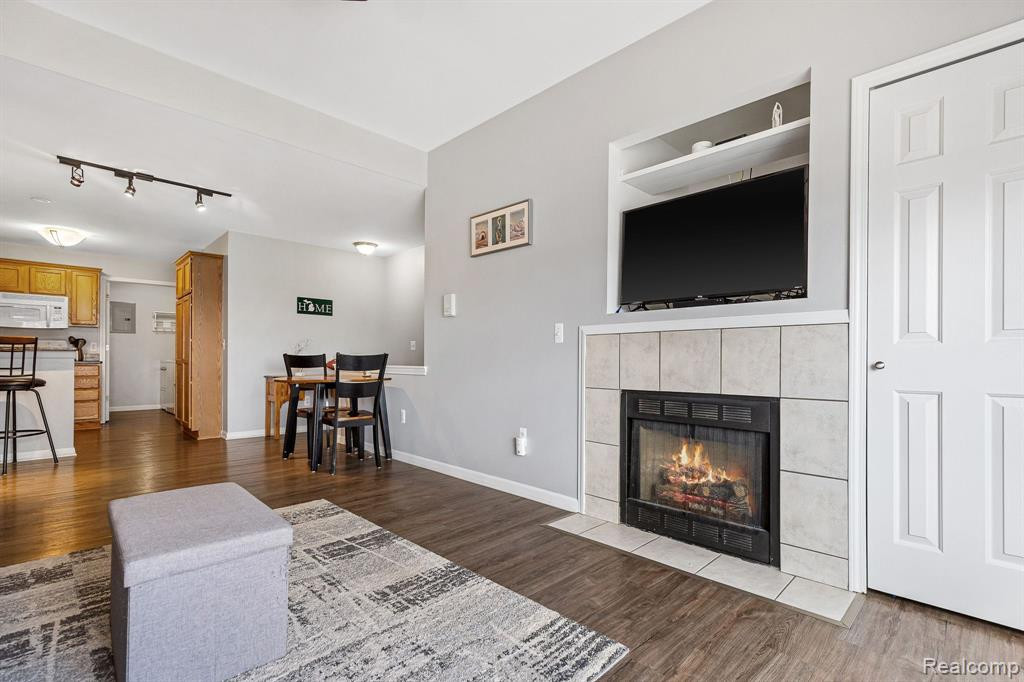 5842 ACORN Lane, Sterling Heights, MI 48314 — Photo 3