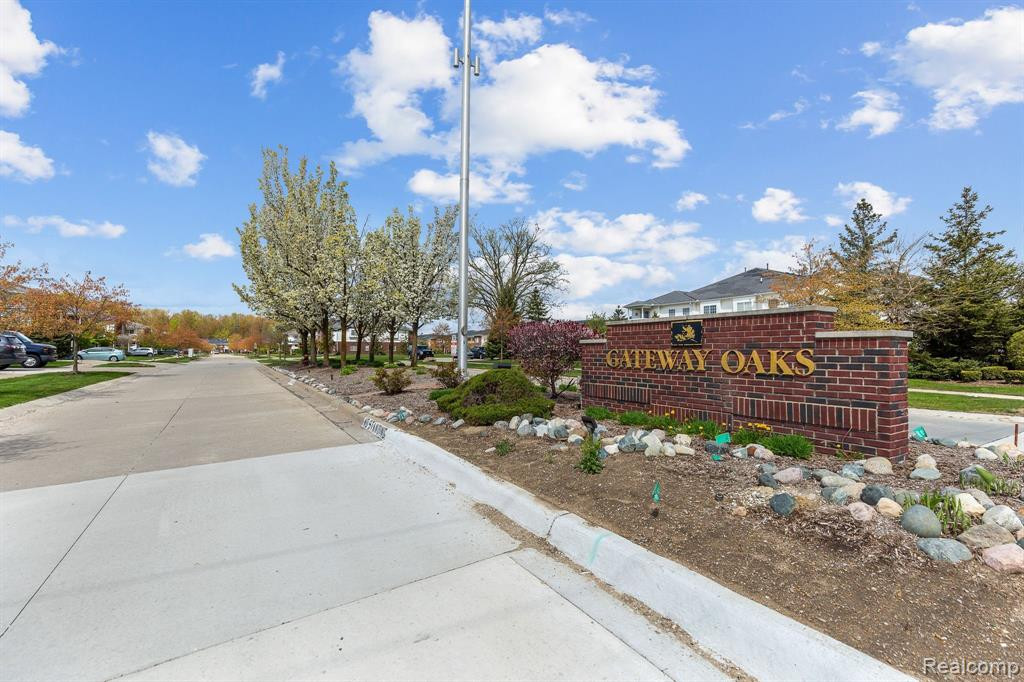 5842 ACORN Lane, Sterling Heights, MI 48314 — Photo 21