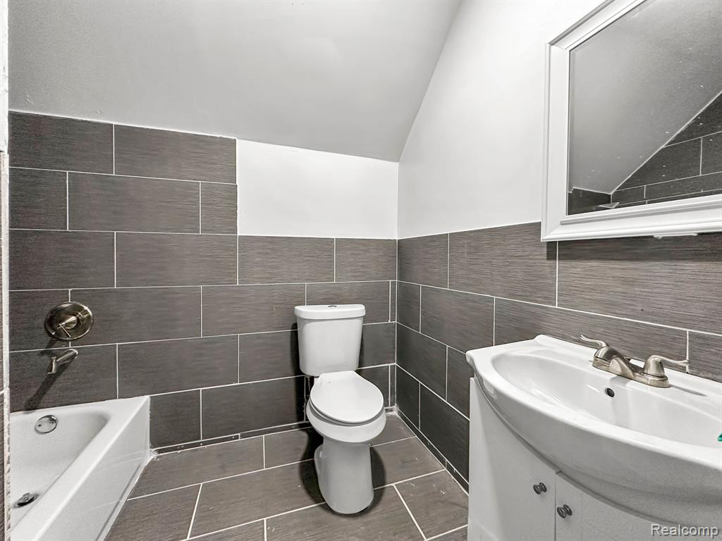 19433 22 Mile Road, Macomb, MI, 48044