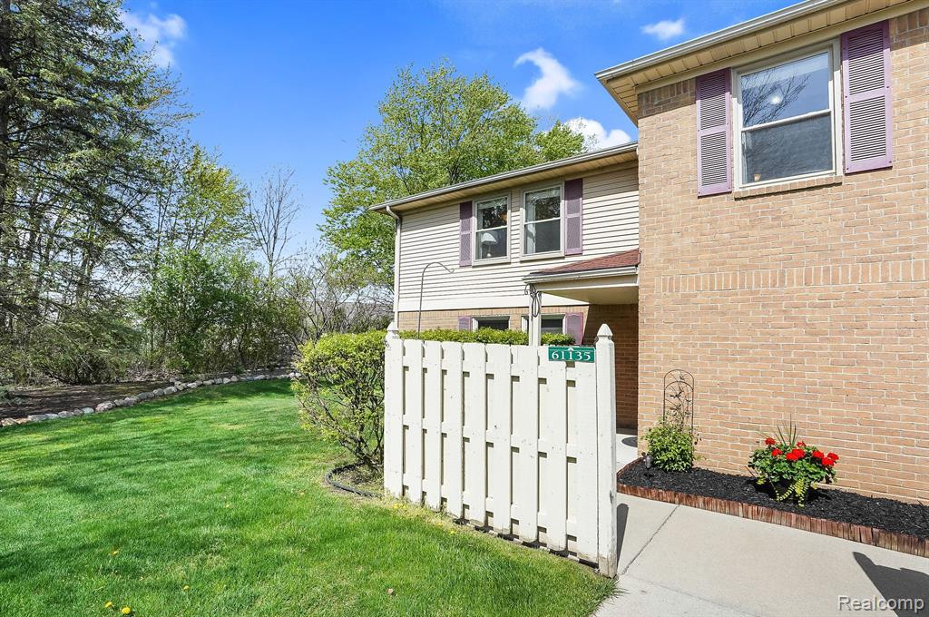 61135 GREENWOOD Drive, South Lyon, MI 48178 — front exterior