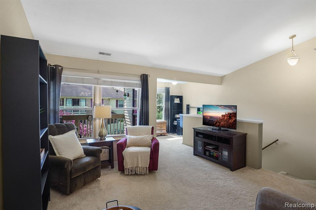 61135 GREENWOOD Drive, South Lyon, MI 48178 — Photo 3