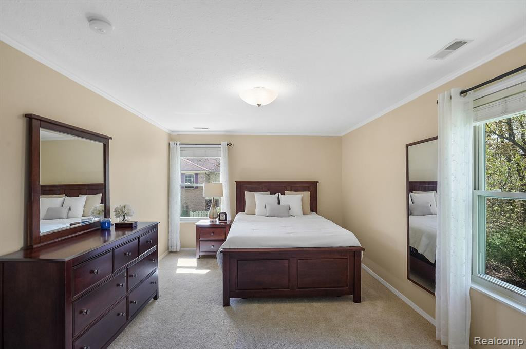 61135 GREENWOOD Drive, South Lyon, MI 48178 — Photo 16