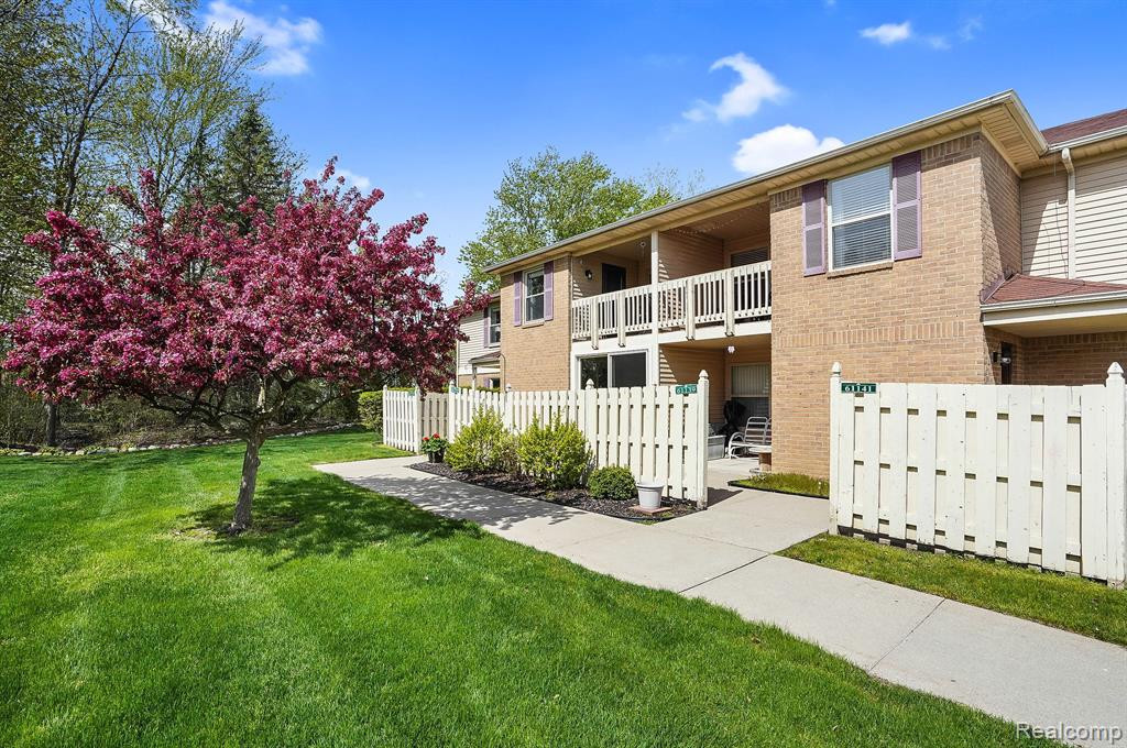 61135 GREENWOOD Drive, South Lyon, MI 48178 — Photo 21