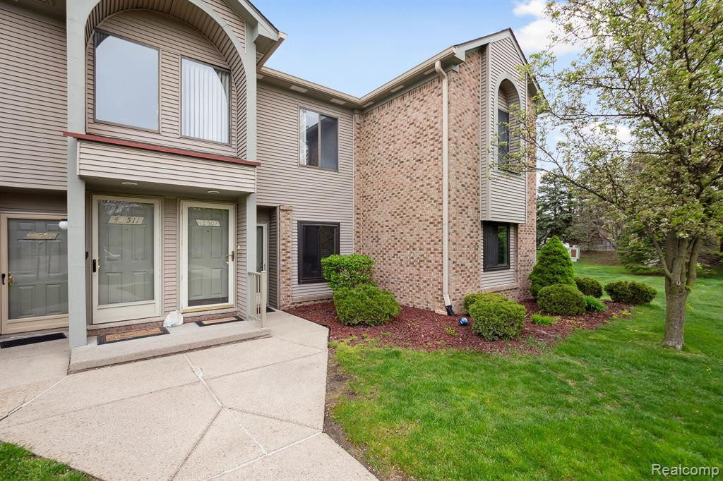 42505 LILLEY POINTE Drive, Canton, MI 48187 — Photo 2
