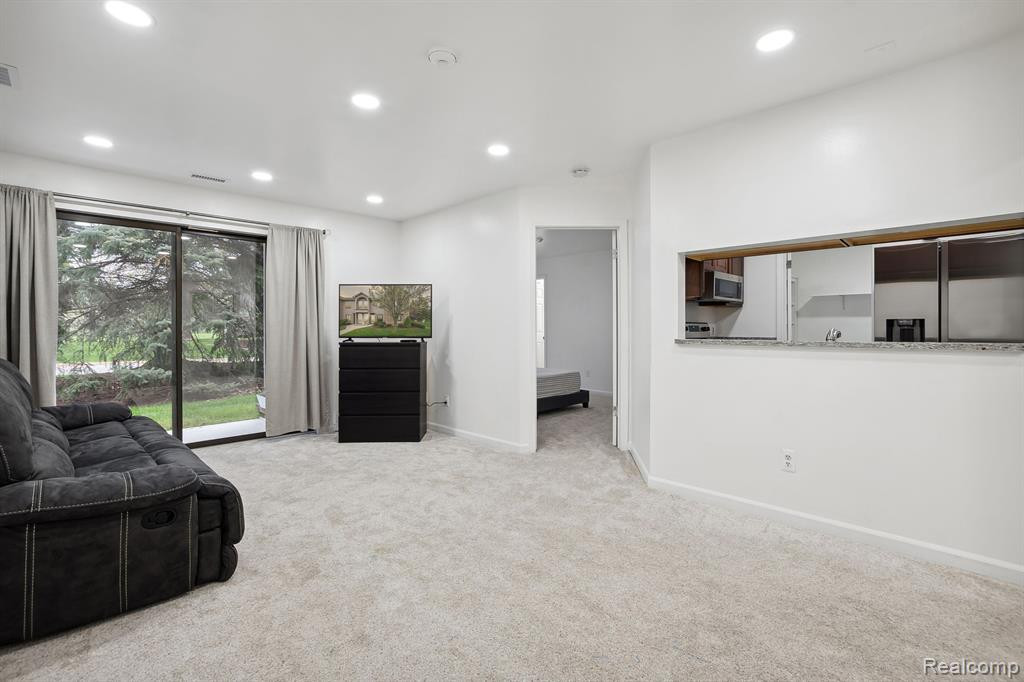 42505 LILLEY POINTE Drive, Canton, MI 48187 — Photo 12