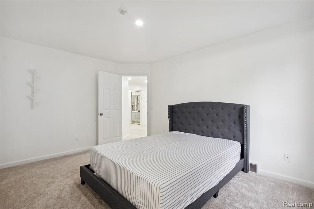 42505 LILLEY POINTE Drive, Canton, MI 48187 — Photo 23