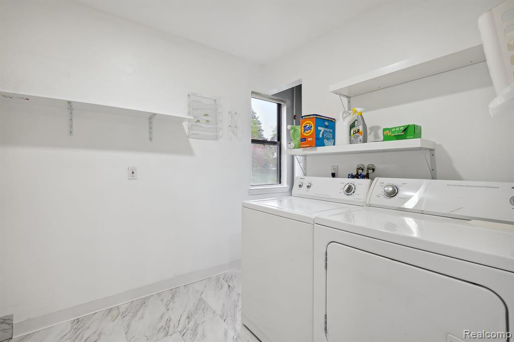 42505 LILLEY POINTE Drive, Canton, MI 48187 — Photo 25