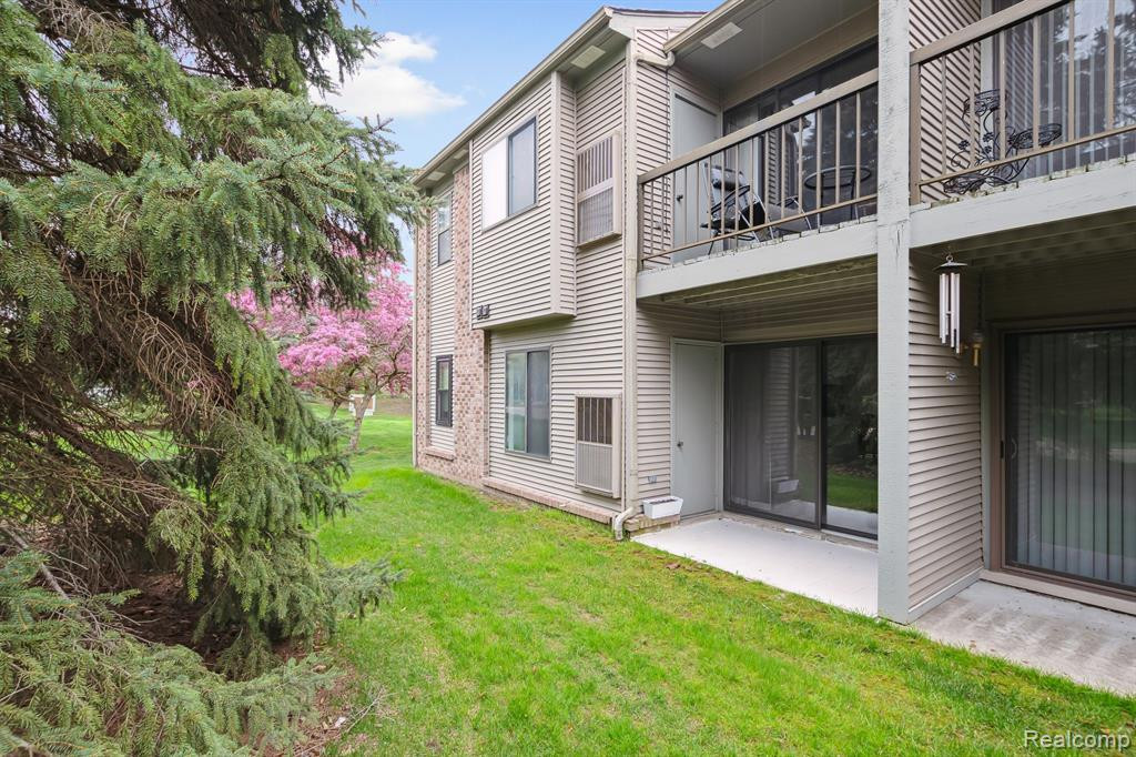 42505 LILLEY POINTE Drive, Canton, MI 48187 — Photo 29