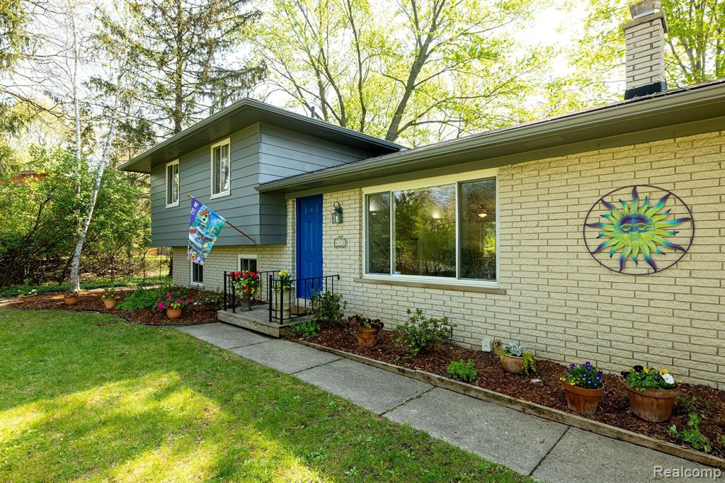 4310 CRESTLINE Drive, Ann Arbor, MI 48103 — Photo 5