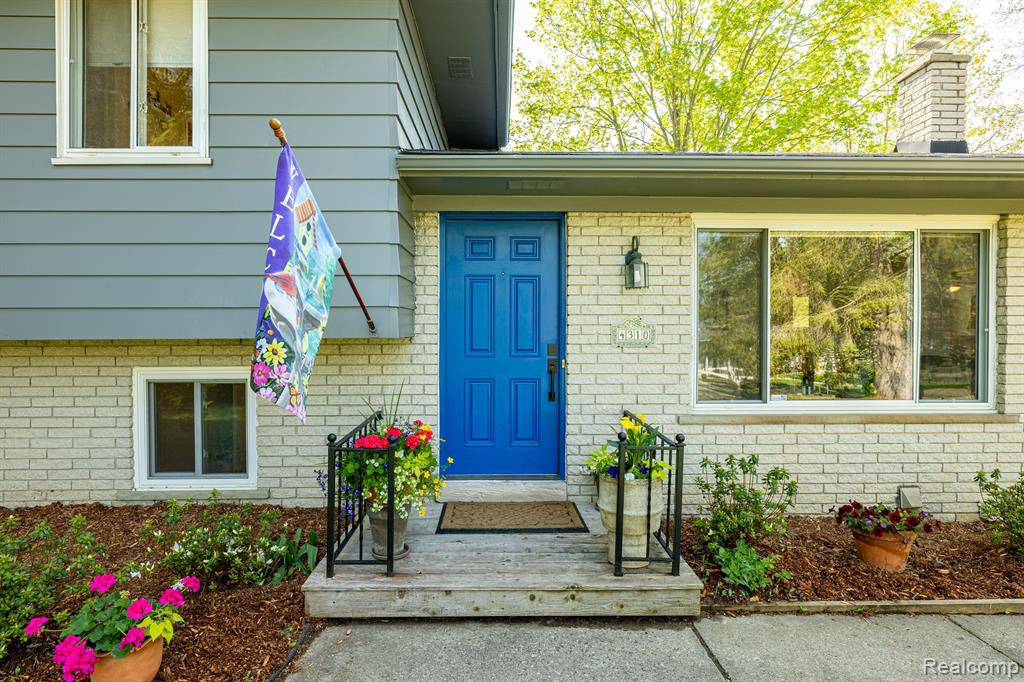4310 CRESTLINE Drive, Ann Arbor, MI 48103 — Photo 6