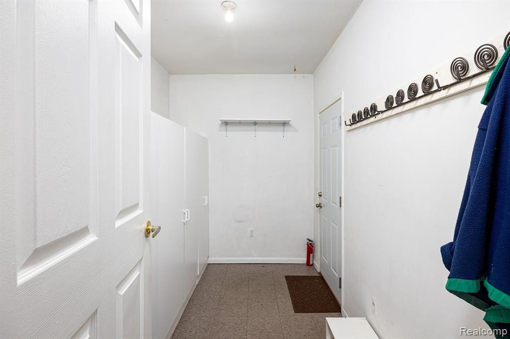 4310 CRESTLINE Drive, Ann Arbor, MI 48103 — Photo 16