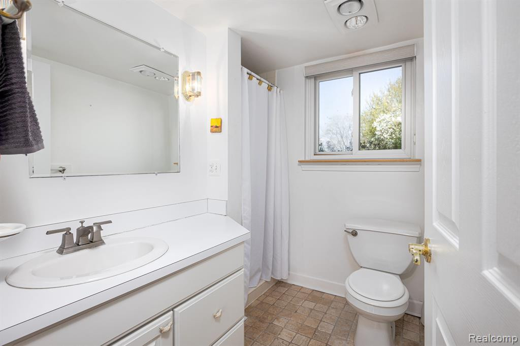 4310 CRESTLINE Drive, Ann Arbor, MI 48103 — Photo 28