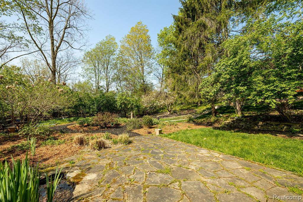 4310 CRESTLINE Drive, Ann Arbor, MI 48103 — Photo 46
