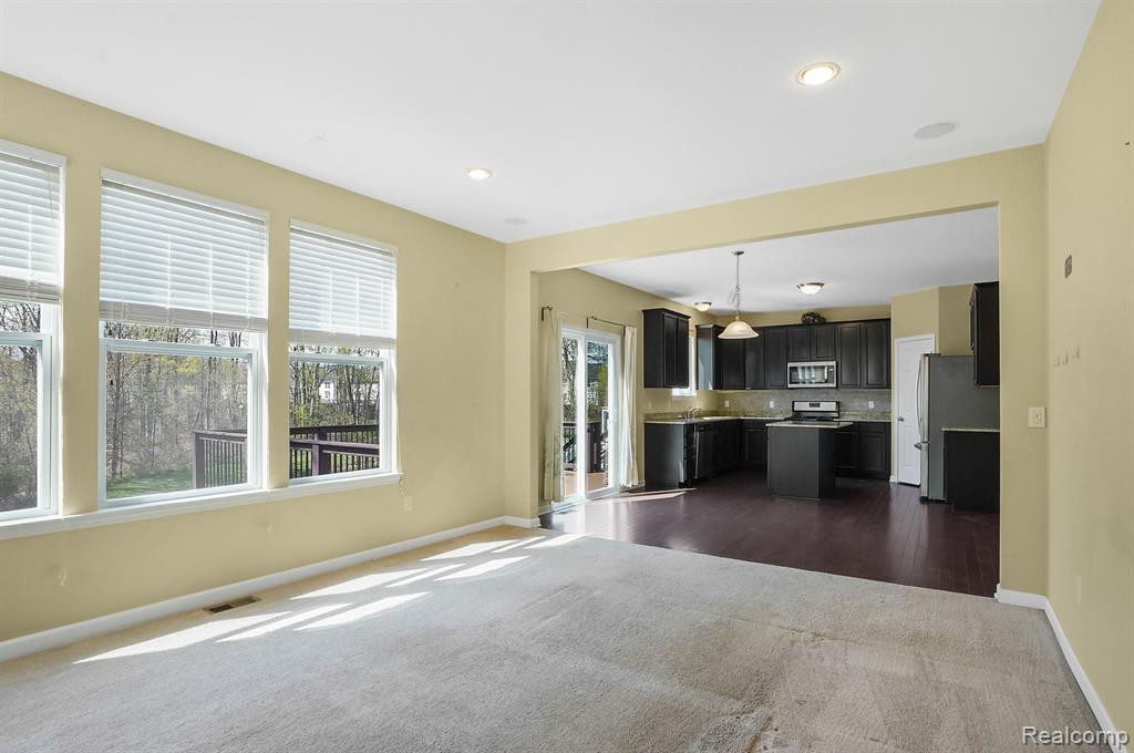 27111 Victoria Road, Novi, MI — Photo 6