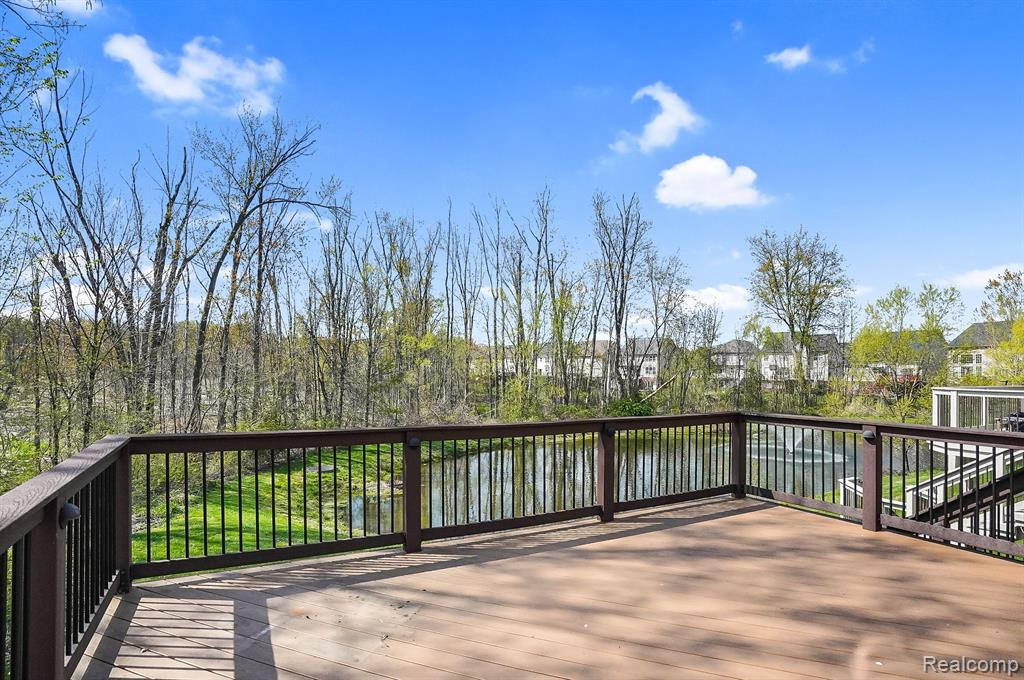 27111 Victoria Road, Novi, MI — Photo 9
