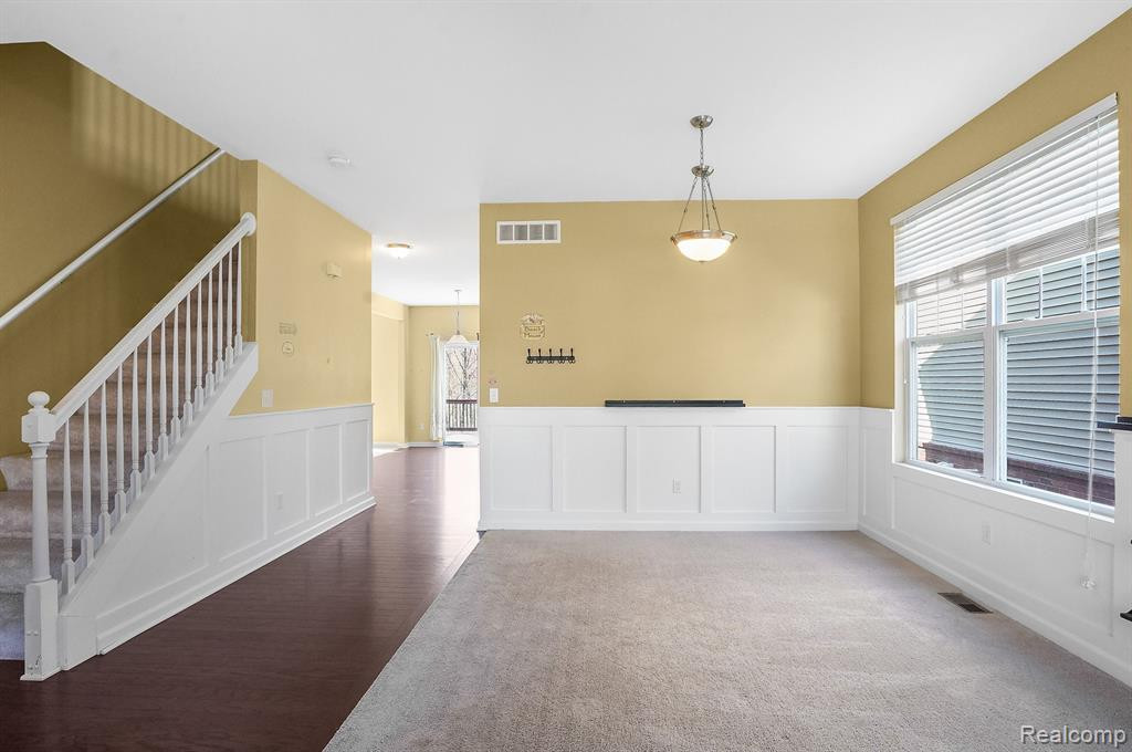 27111 Victoria Road, Novi, MI — Photo 11