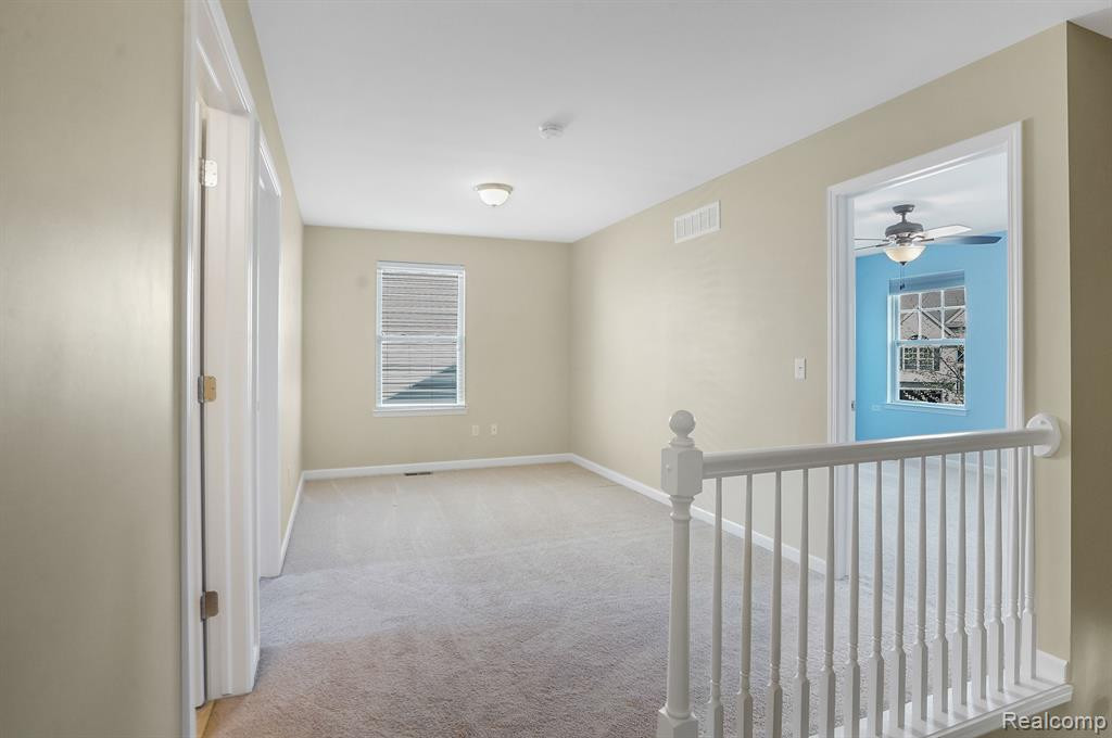 27111 Victoria Road, Novi, MI — Photo 12