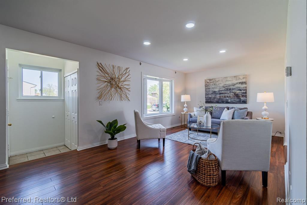 43729 Fleetwood Drive, Canton, MI 48187 — Photo 4