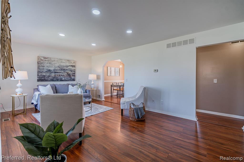 43729 Fleetwood Drive, Canton, MI 48187 — Photo 5