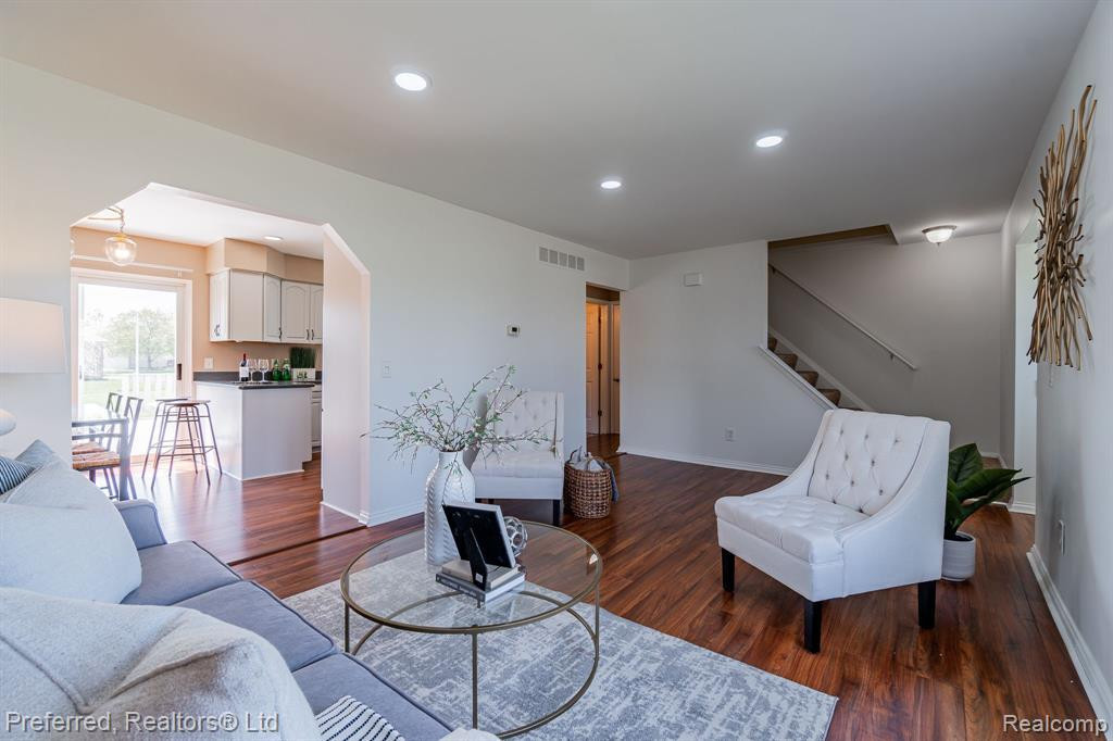 43729 Fleetwood Drive, Canton, MI 48187 — Photo 9
