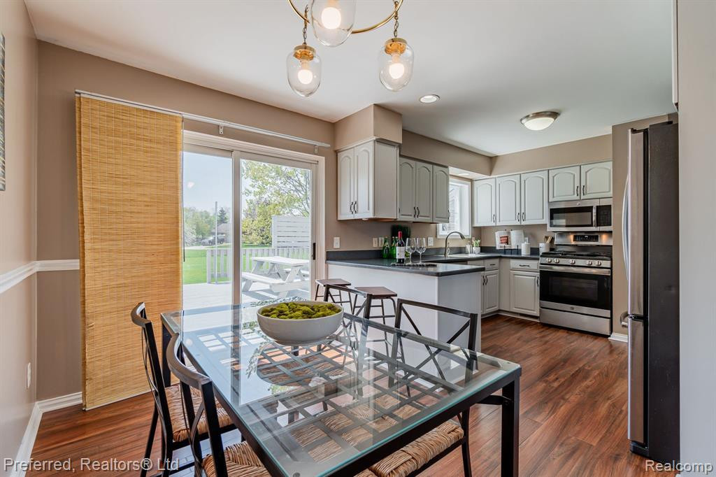 43729 Fleetwood Drive, Canton, MI 48187 — Photo 12