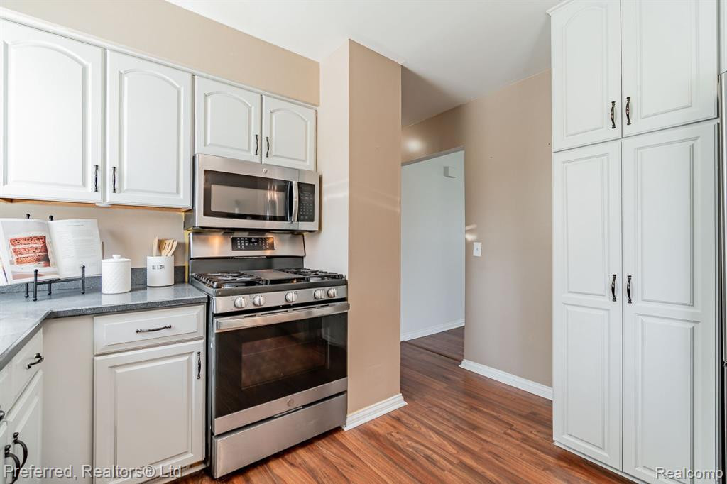 43729 Fleetwood Drive, Canton, MI 48187 — Photo 18