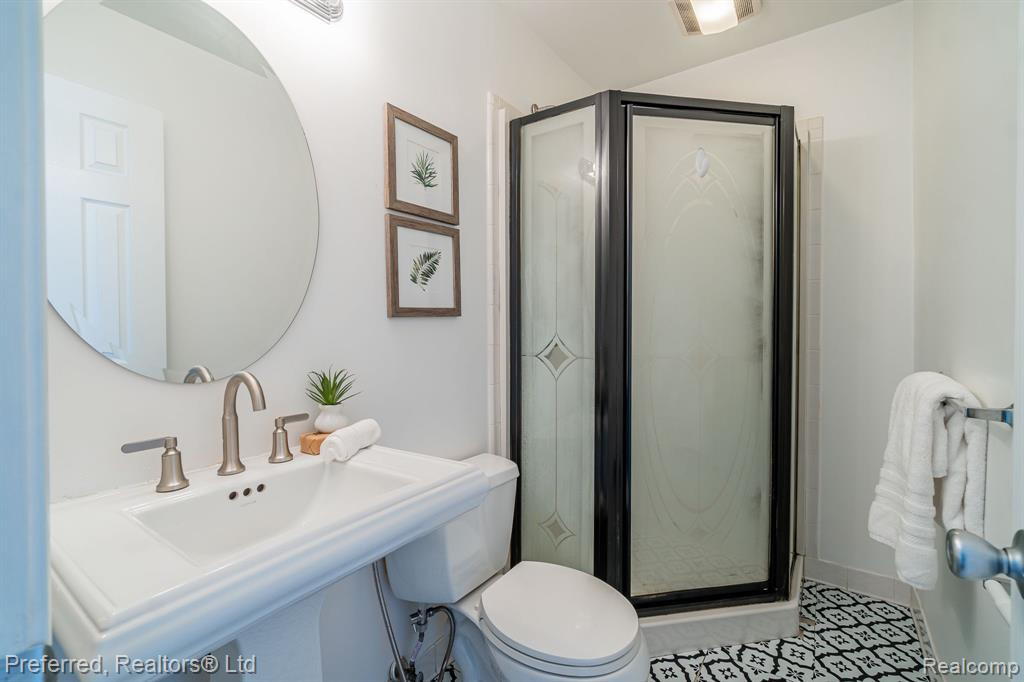 43729 Fleetwood Drive, Canton, MI 48187 — Photo 19