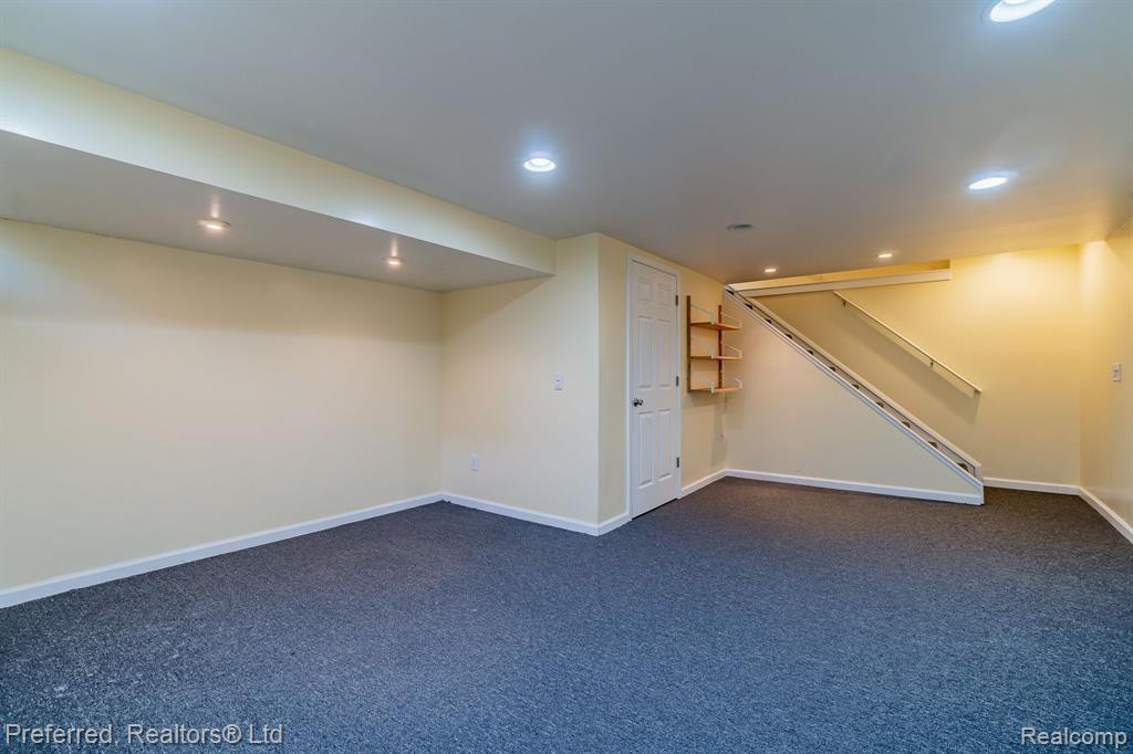 43729 Fleetwood Drive, Canton, MI 48187 — Photo 29