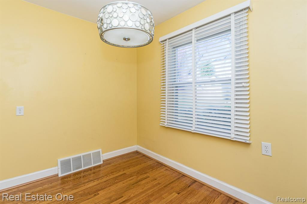 808 N EDISON Avenue, Royal Oak, MI 48067 — Photo 14