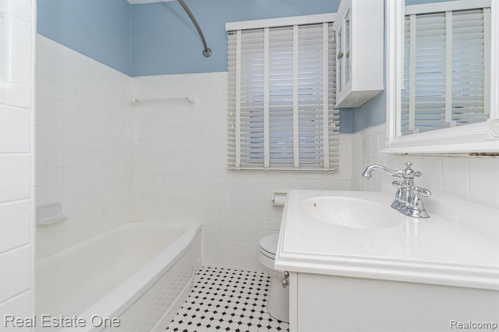 808 N EDISON Avenue, Royal Oak, MI 48067 — Photo 25
