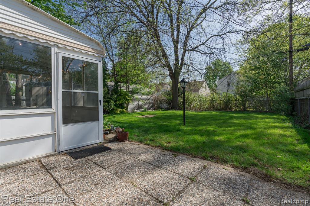 808 N EDISON Avenue, Royal Oak, MI 48067 — Photo 37