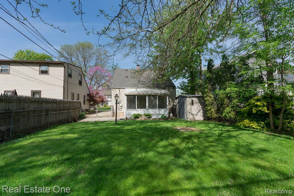 808 N EDISON Avenue, Royal Oak, MI 48067 — Photo 38